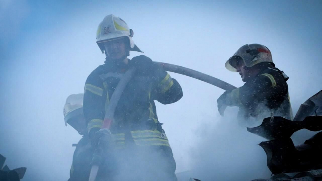 ВС России поразили завод по обслуживанию двигателей боевой авиации ВСУ ВС России поразили завод по обслуживанию двигателей боевой авиации ВСУ