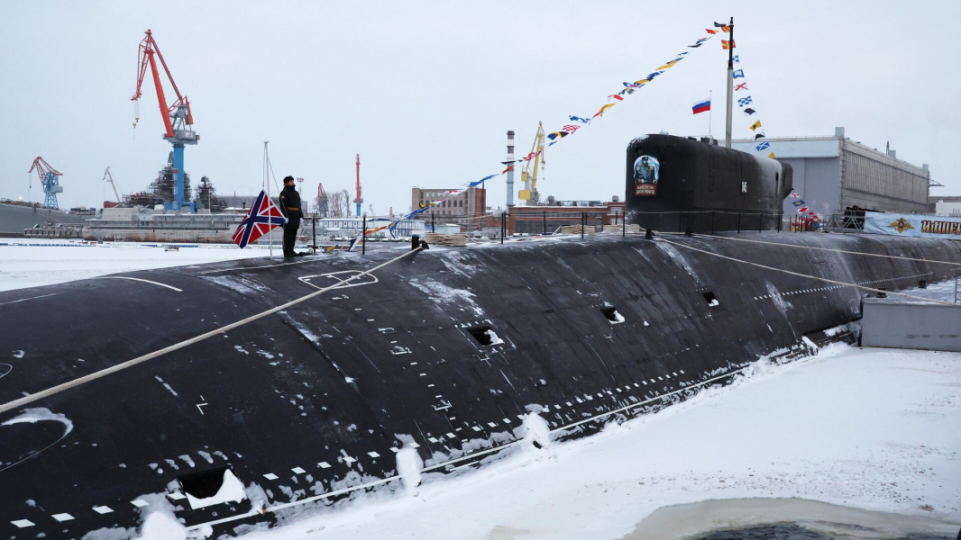 АПЛ "Император Александр III" и "Красноярск" прошли подледный переход в Арктику АПЛ "Император Александр III" и "Красноярск" прошли подледный переход в Арктику